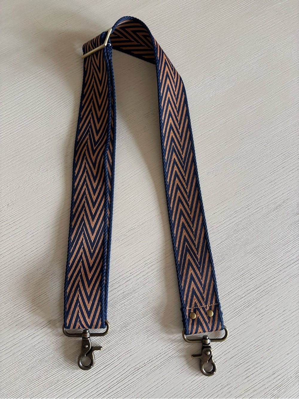 BRAND NEW: Parker Thatch - Navy and Tan Chevron Strap